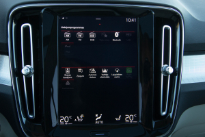 Pārdod XC-40 AWD  2.0 D4  - 190z/s , 2018