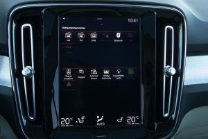 Pārdod XC-40 AWD  2.0 D4  - 190z/s , 2018