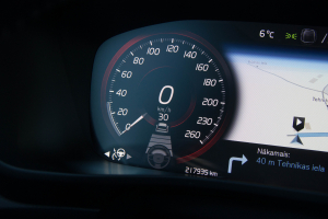 Pārdod XC-40 AWD  2.0 D4  - 190z/s , 2018