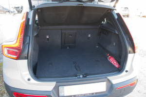 Pārdod XC-40 AWD  2.0 D4  - 190z/s , 2018