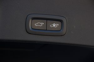 Pārdod XC-40 AWD  2.0 D4  - 190z/s , 2018