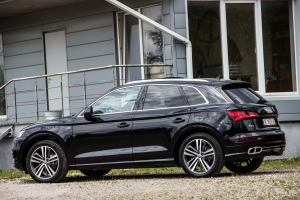 Pārdod Q5 S-Line E  2.0 TFSi  , 2020