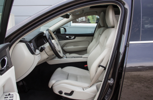 Pārdod XC-60 Inscription  2.0   - 253z/s , 2022